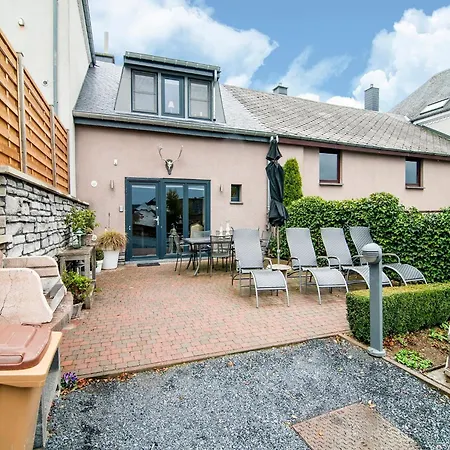 Dom wakacyjny Great In Bastogne With Sauna *