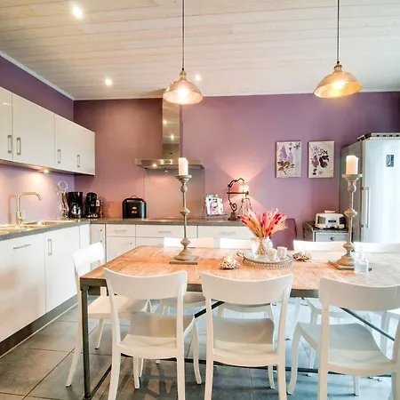 Casa de Férias Great In Bastogne With Sauna Le Parque